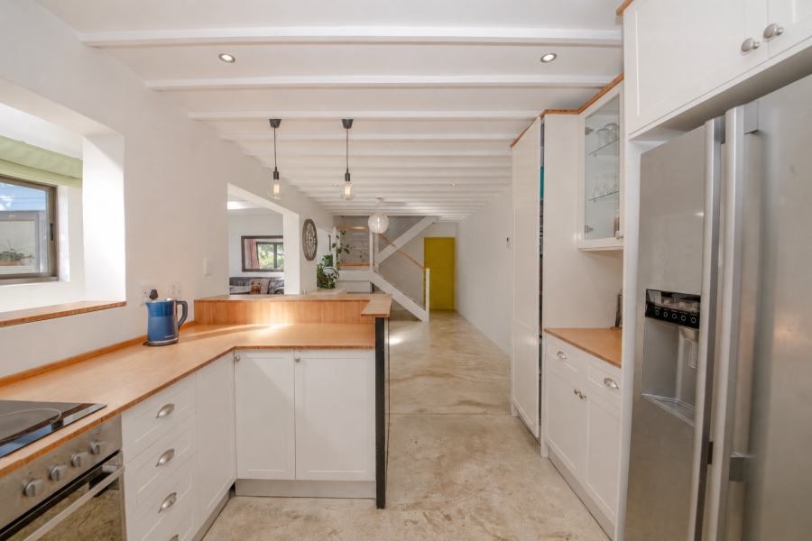 4 Bedroom Property for Sale in Pringle Bay Western Cape